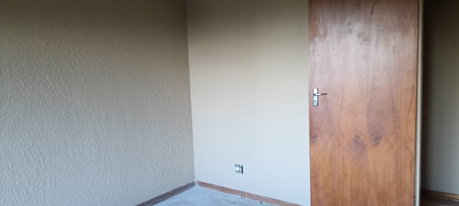 4 Bedroom Property for Sale in Pellissier Free State